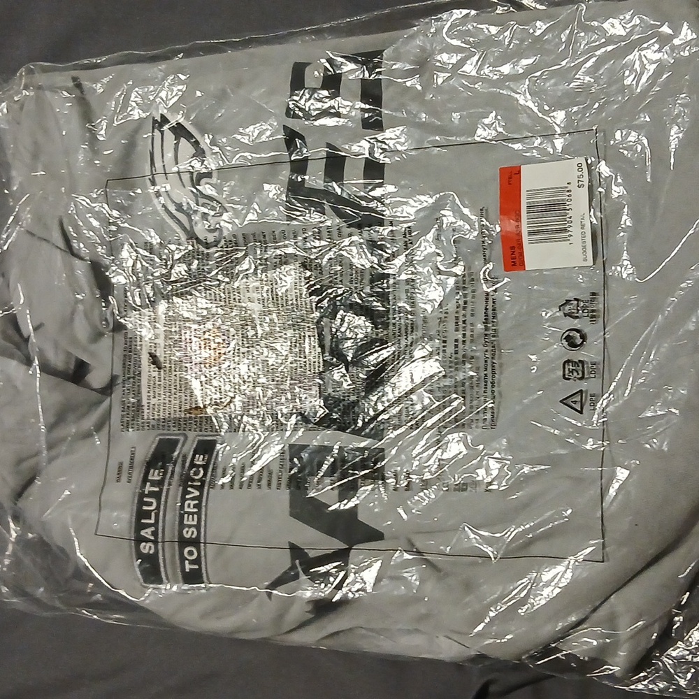 Nike 2024 Philadelphia Eagles Salute To Service Long Sleeve Hooded T-Shirt - Picture 5 of 5